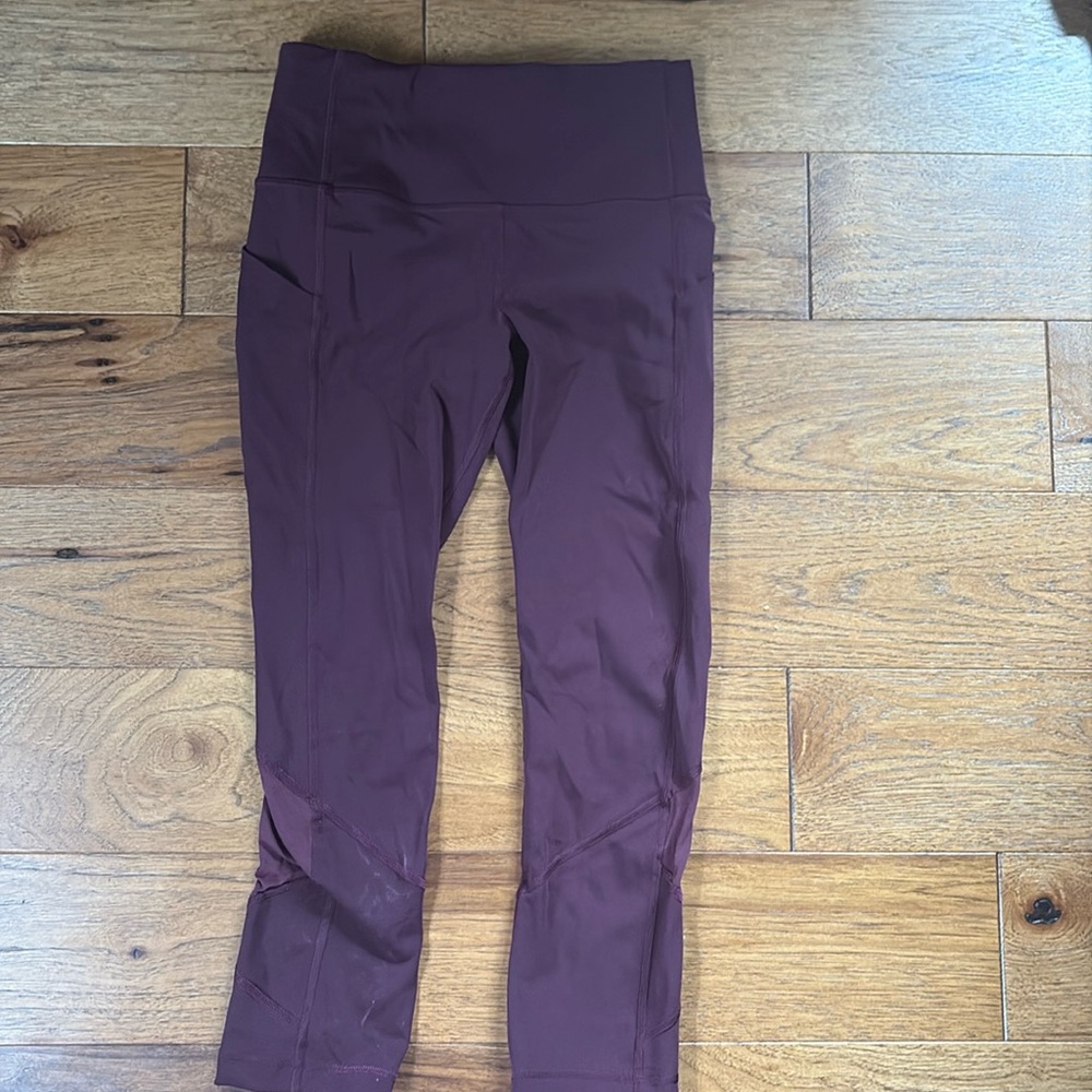 Women’s size 2 leggings maroon lululemon cropped